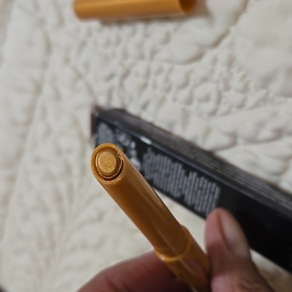Gold Shadow Stick - Picture 2 of 5